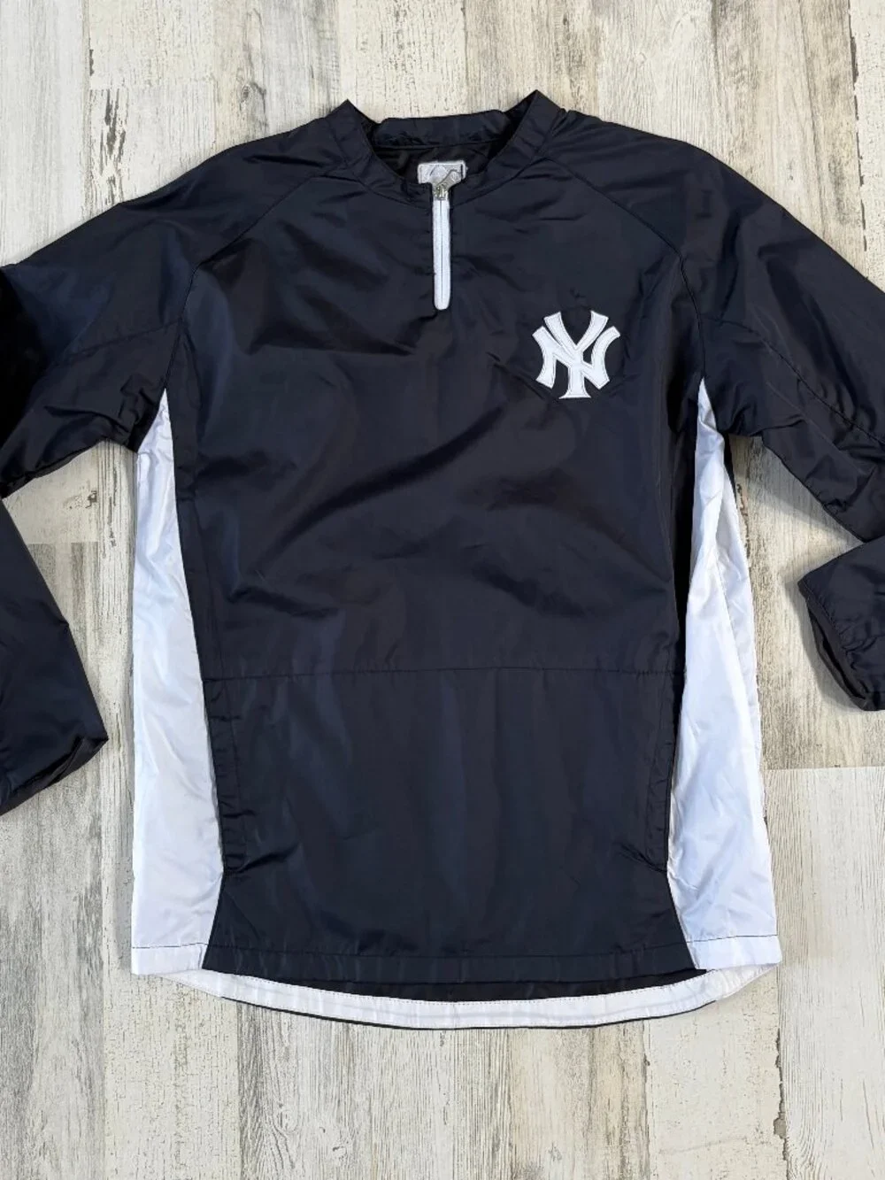 Majestic MLB New York Yankees Youth Large 14/16 Lightweight Windbreaker Pullover